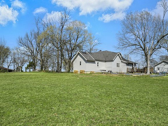 3rd image of 1670 W Union Chapel Road