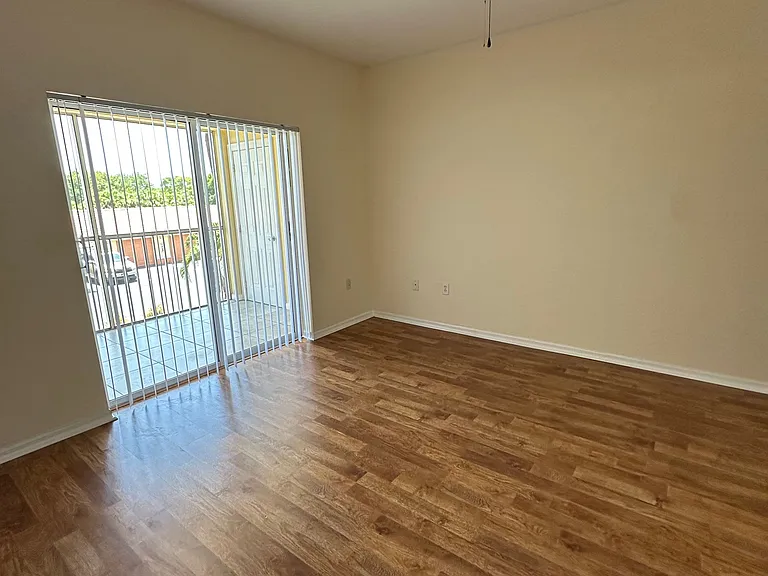 6361 Aragon Way #MAIN — Photo 8