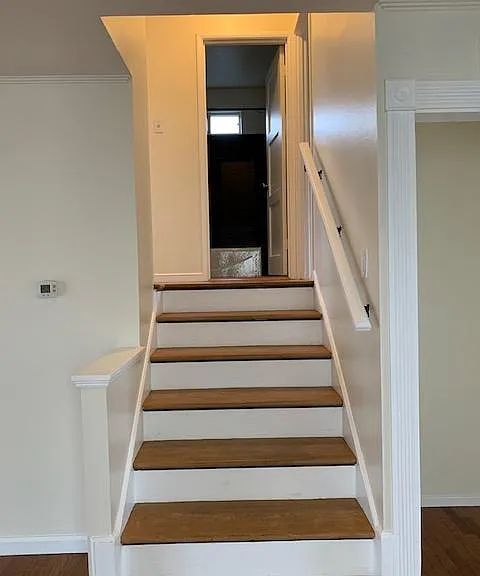 77 Fairlawn Ave — Photo 4