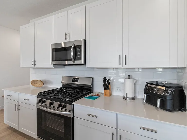 5708 Basil Chase — Photo 4