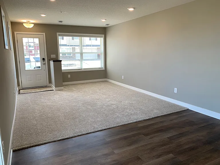 4825 Martingale Dr — Photo 6