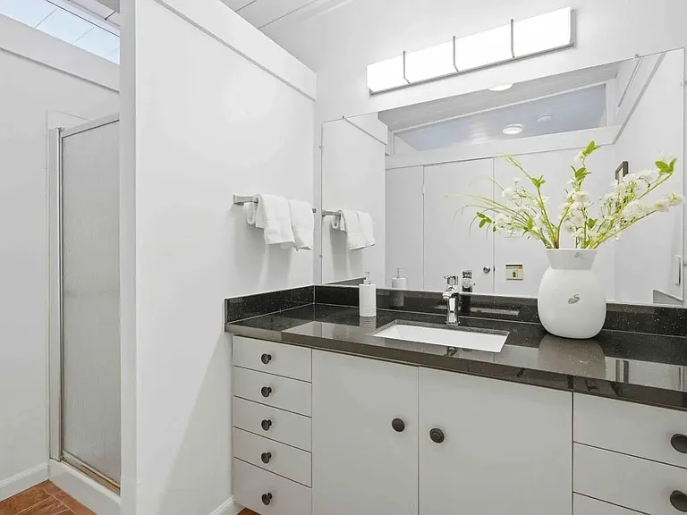 226 Ely Pl — Photo 11