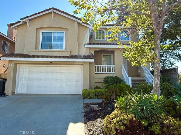 35 Deerborn Dr