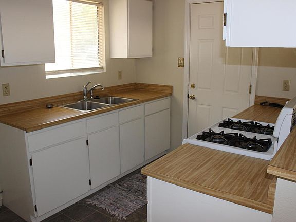 3rd image of 20310 Arrowood St