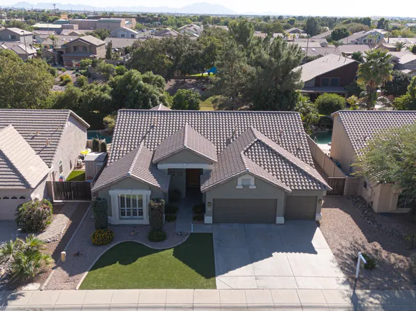 3885 E CULLUMBER Street, Gilbert, AZ 85234