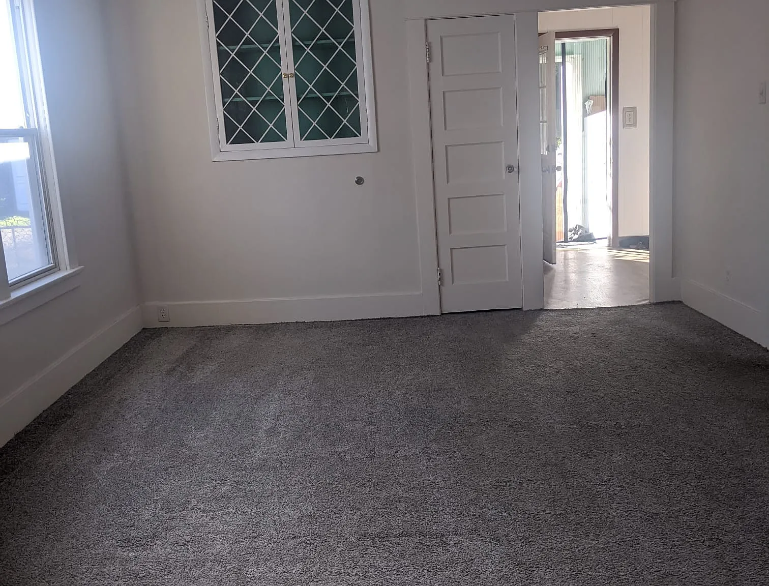 3 bed, 1100 sqft, $1,700 — Photo 3
