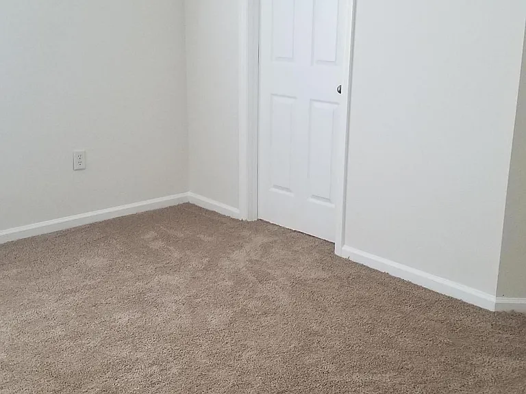 3940 Ivory Xing — Photo 16