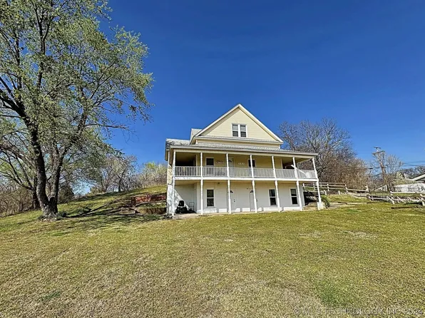203 E Ross, Locust Grove, OK 74352