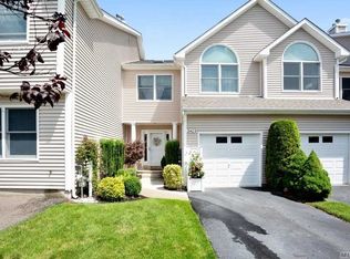 2403 Cedar Path, Riverhead, NY 11901