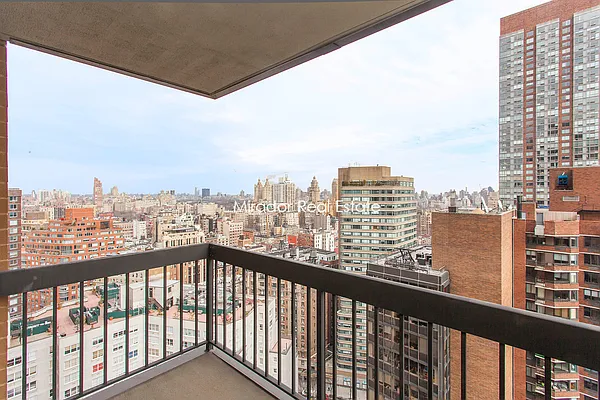 Rented by Mirador Real Estate | media 16