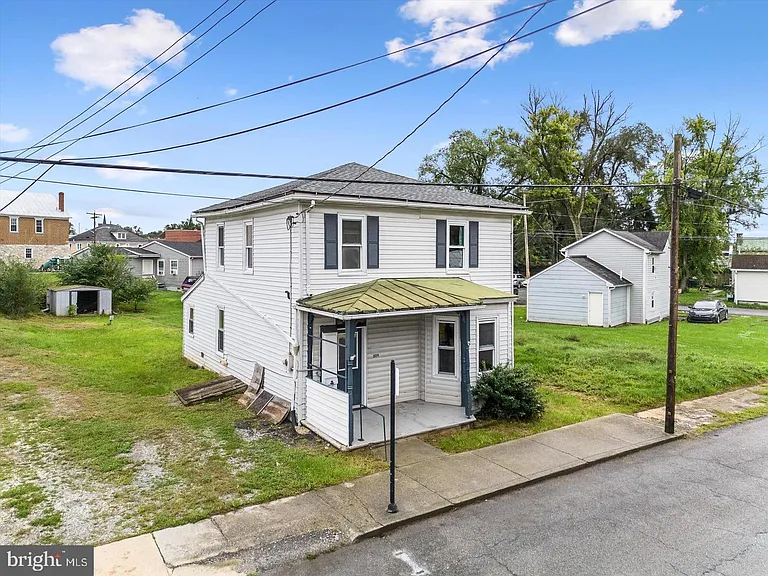 309 N Lawrence St — Photo 22