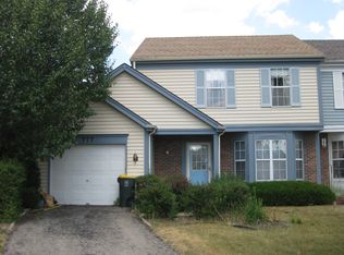 777 Stanford Ln, Carol Stream, IL 60188