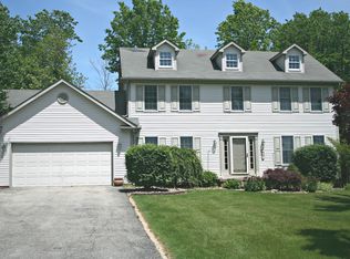878 Fairfield Dr, Boardman, OH