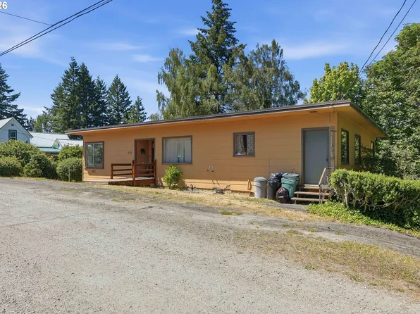 510 E 4th St, Coquille, OR 97423