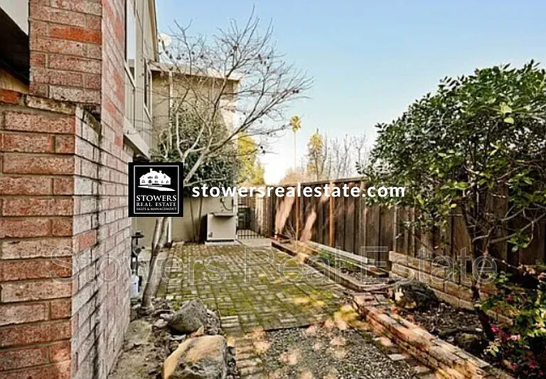 112 Summerwood Pl — Photo 18