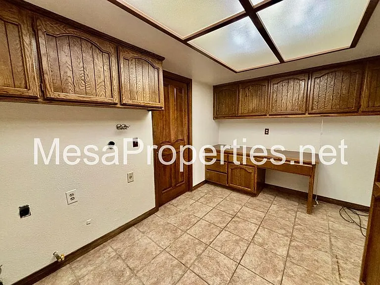 18642 Orange St — Photo 24