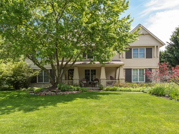 1820 Flowers Crossing Dr NE, Grand Rapids, MI 49525