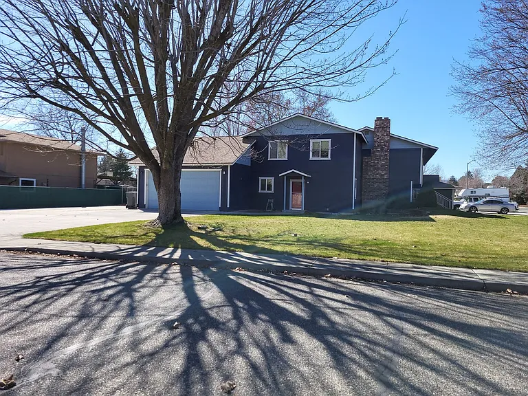 1872 Alder Ave #A & B — Photo 14