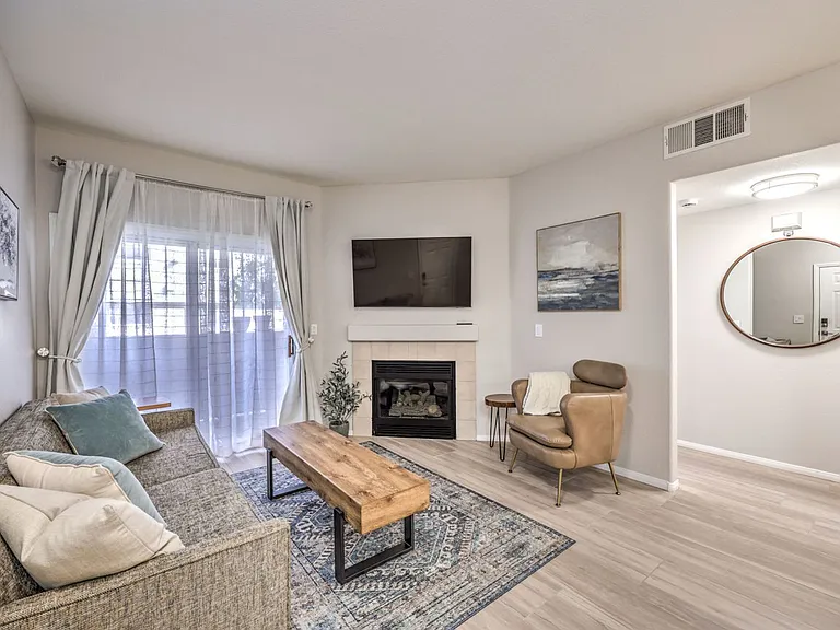855 N Stephanie St #1015 — Photo 3