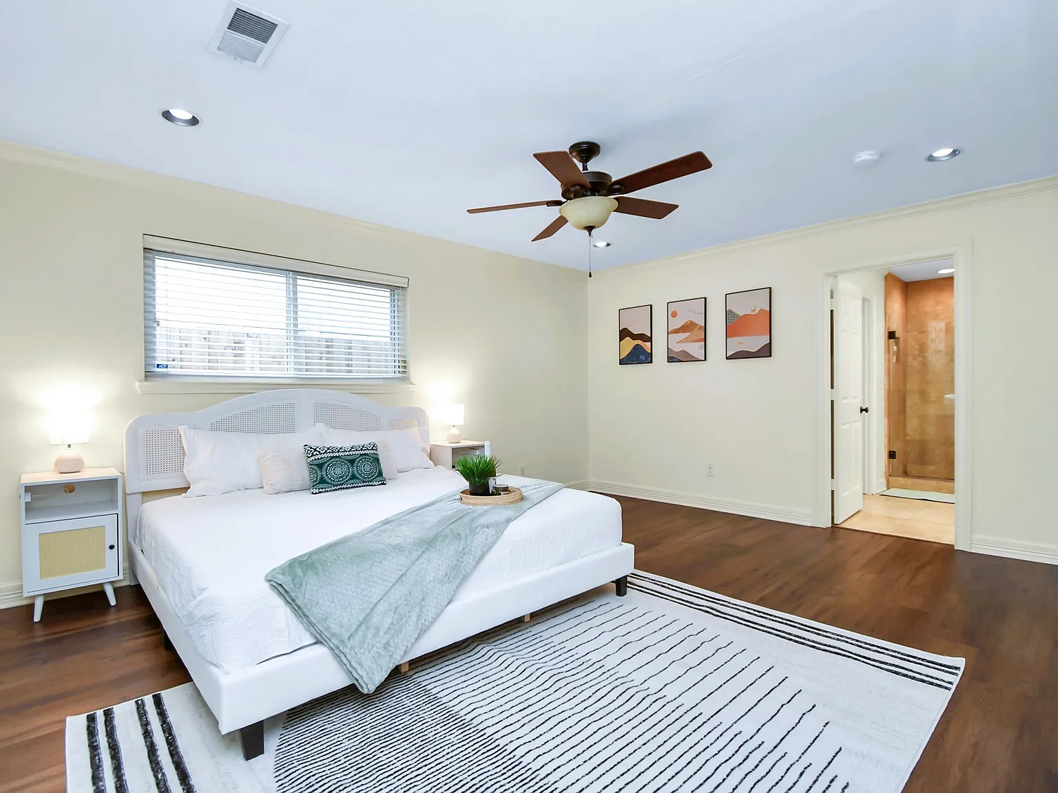 4 bed, $6,500 — Photo 4