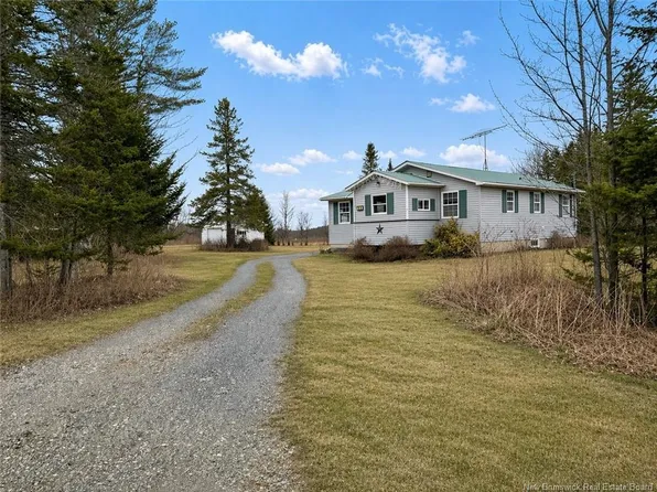 510 Hodgdon Rd, Woodstock, NB E7M 4T1