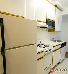 Rented by Wave Real Estate Group