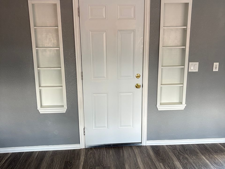 2nd image of 4317 Redbird Ln