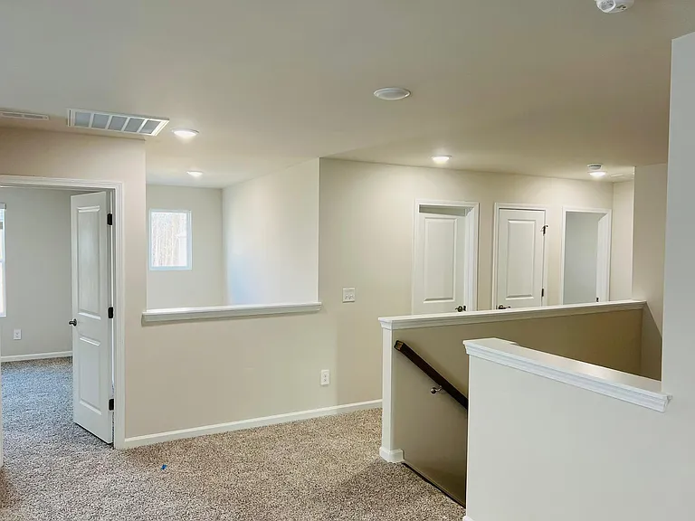 745 Riguard Way — Photo 5