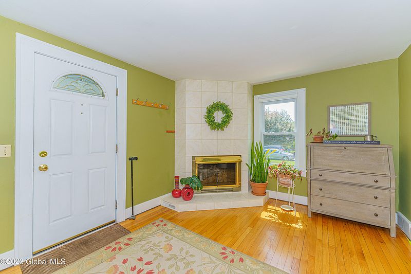 5th image of 33 Beacon Road