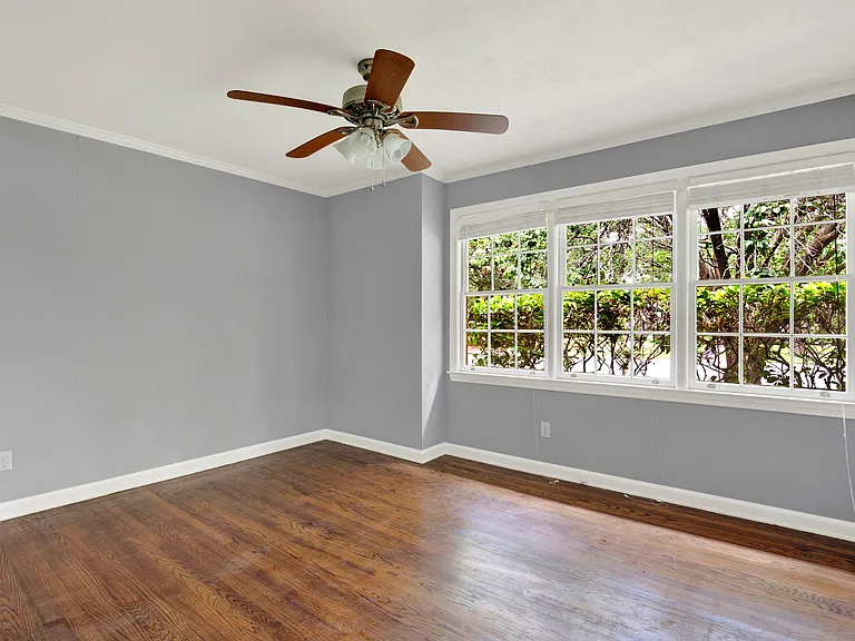 331 Oxford Dr — Photo 22