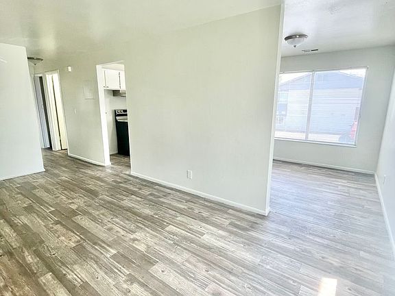 4th image of 4652 S Arlington Park Dr #4649-04
