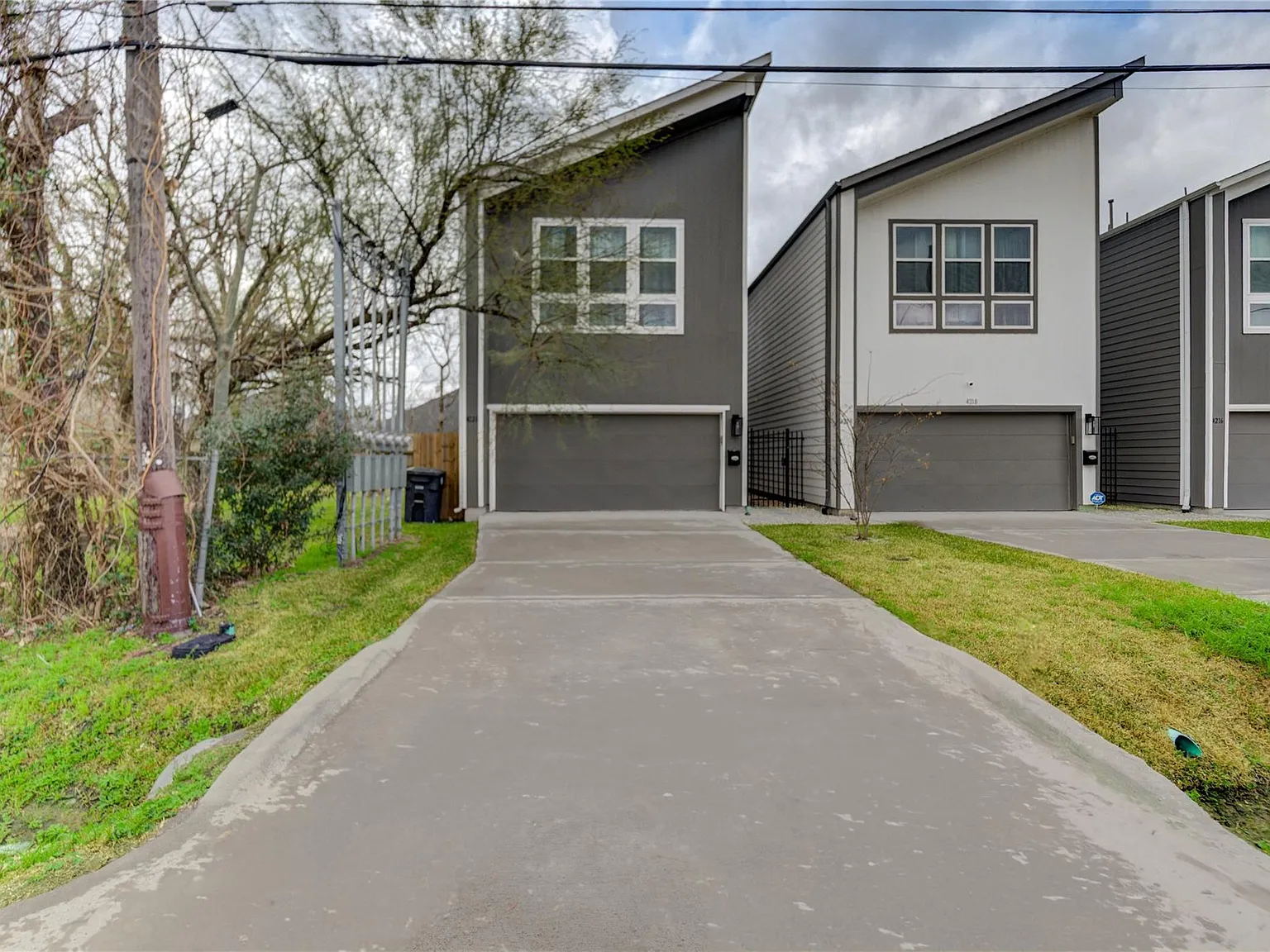 3 bed, 2.5 bath, 1951 sqft, $2,800 — Photo 3