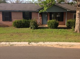 102 Oak St, Bronwood, GA 39826