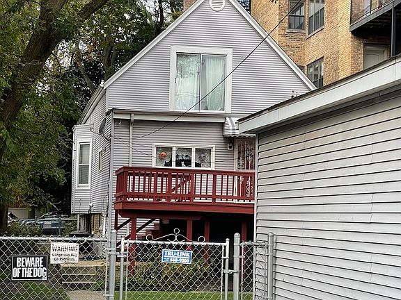 2nd image of 6065 N Hermitage Ave