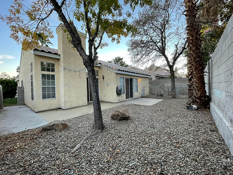 7612 Sea Cliff Way — Photo 2