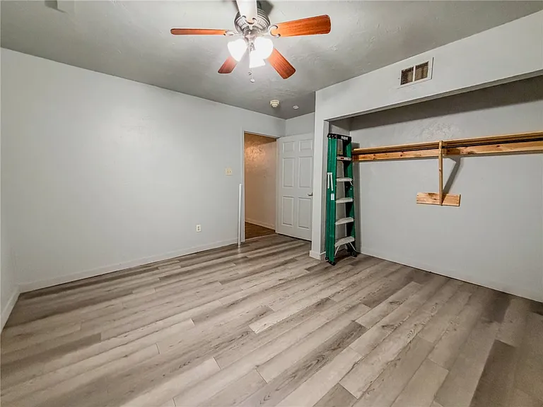 548 Hansen Ave #9 — Photo 15