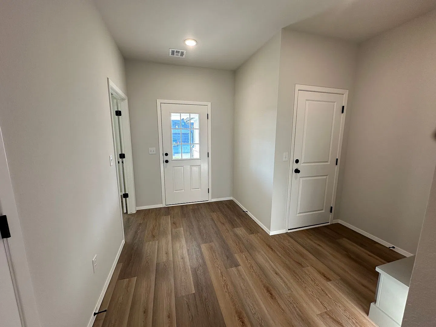 Beutiful newer home in Broken Arrow — Photo 2