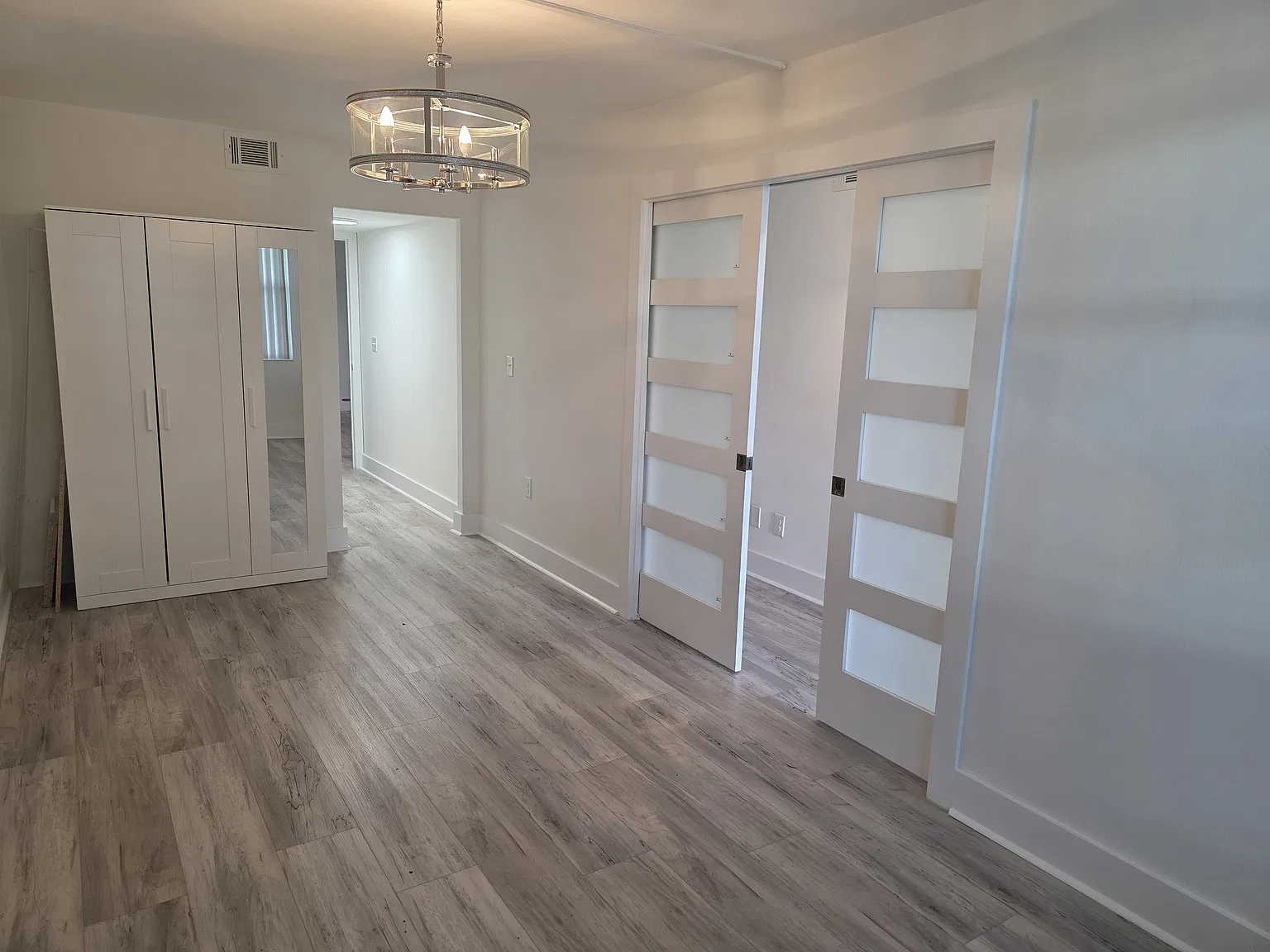 Brand New inside condo — Photo 4