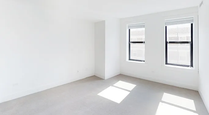 Shoreland — Photo 315