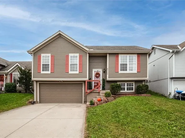 8705 NE 110th St, Kansas City, MO 64157