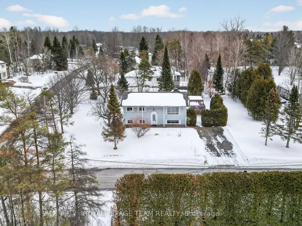 3333 White Spruce St, Ottawa, ON K0A 2W0