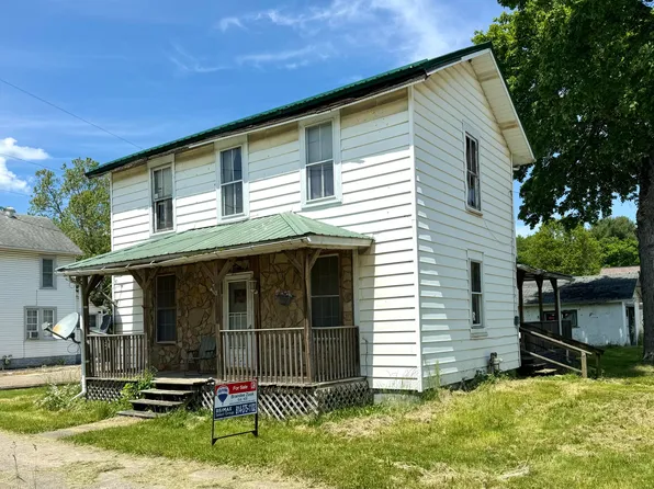 327 W Main St, Big Run, PA 15715