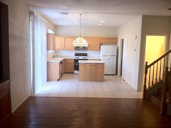 3rd image of 9548 W Mesa Vista Ave