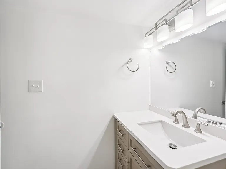 18808 Walkers Choice Rd #4 — Photo 11