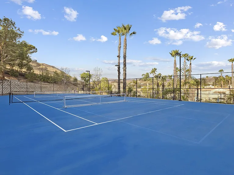 Shadow Ridge Apartment Homes — Photo 6