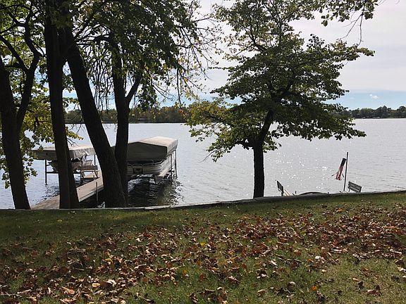 2nd image of 1013 Lakewood Dr