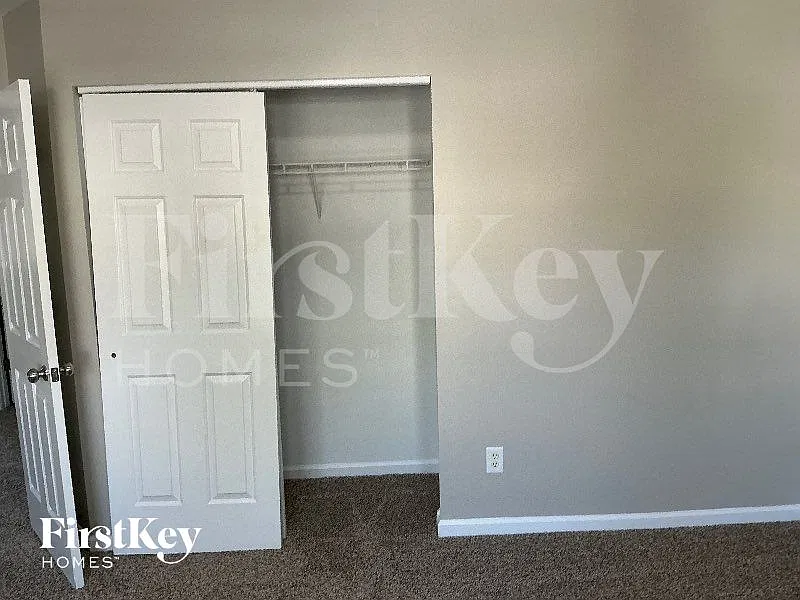 3 bed, 2.5 bath, 1873 sqft, $2,150 — Photo 4