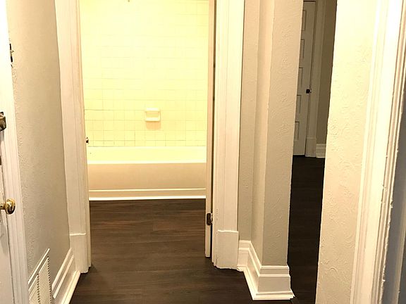Entry/hallway