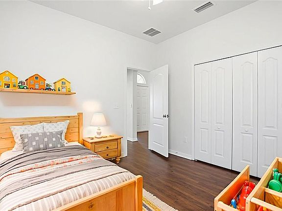 5th image of 19043 New Passage Blvd
