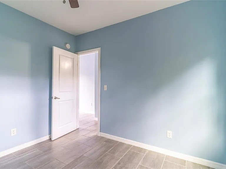 1207 W Cypress St — Photo 17